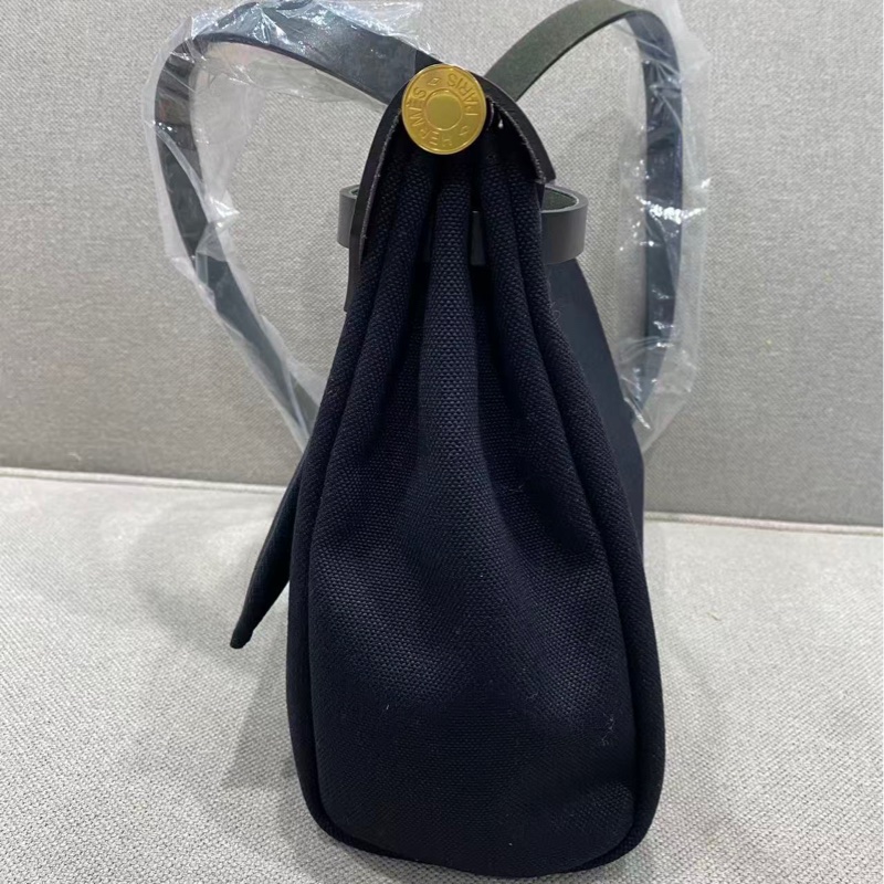 🌈Hermes🧡Herbag 31🧡黑色帆布金扣🌈全新有單🌈Stamp W🌟原膜在🌟herbag31🌟herbag🌟愛馬仕🌟-1