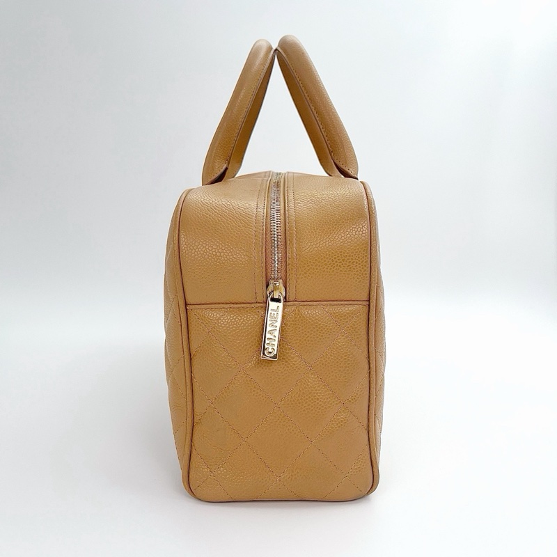 「JL精品代購」9新 香奈兒奶茶色保齡球手提包大號-5
