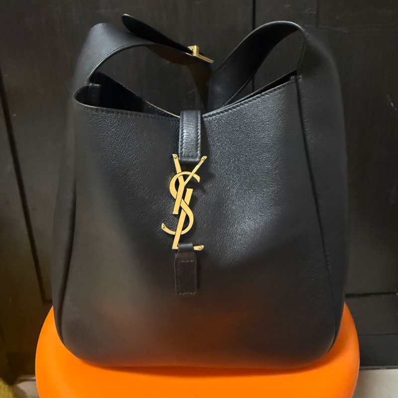 YSL Small Hobo Bag 黑色-6
