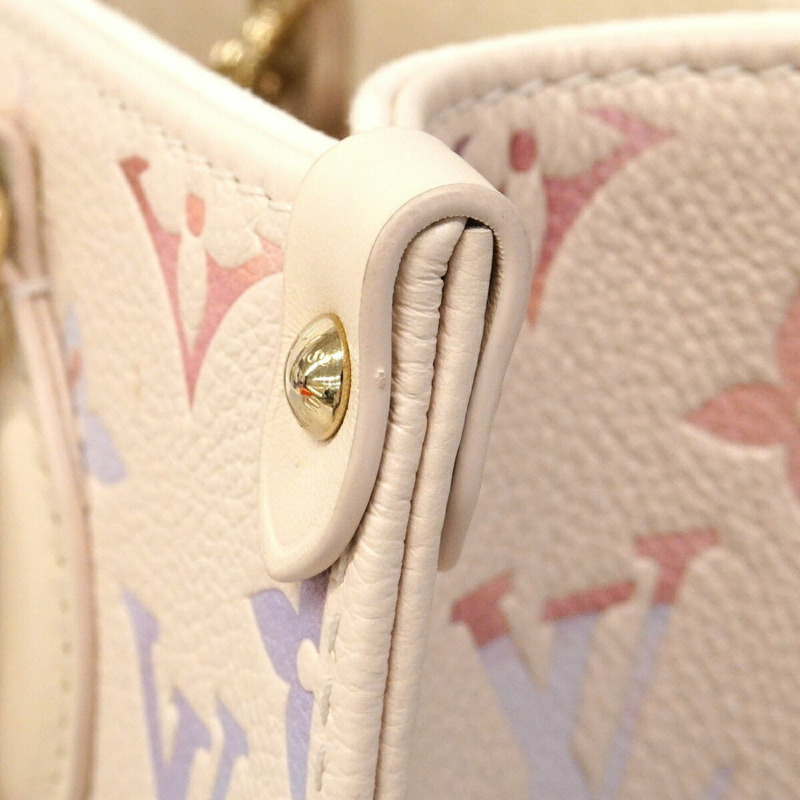 Louis Vuitton Monogram Empreinte OnTheGo PM 手提包,M25770,夢幻奶油色,女士兩用包。-11