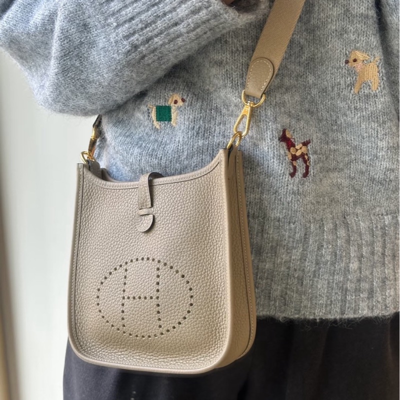 99新Hermes愛馬仕evelyne mini 伊芙琳大象灰金扣包-7