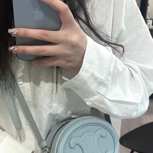 CELINE 藍色凱旋門豬鼻子圓餅包16*12.5*4 99新配件塵袋-1