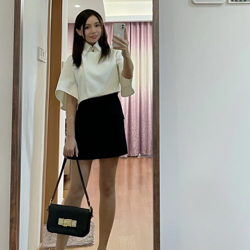 FENDI 黑金雙F旋轉扣法棍腋下包 27*15*5 98新配件塵袋-0