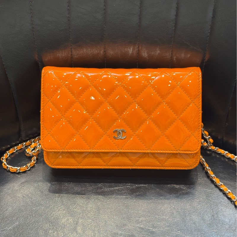 香奈兒Chanel 漆皮 橙色woc 尺寸約19*12*3.5 20開-0