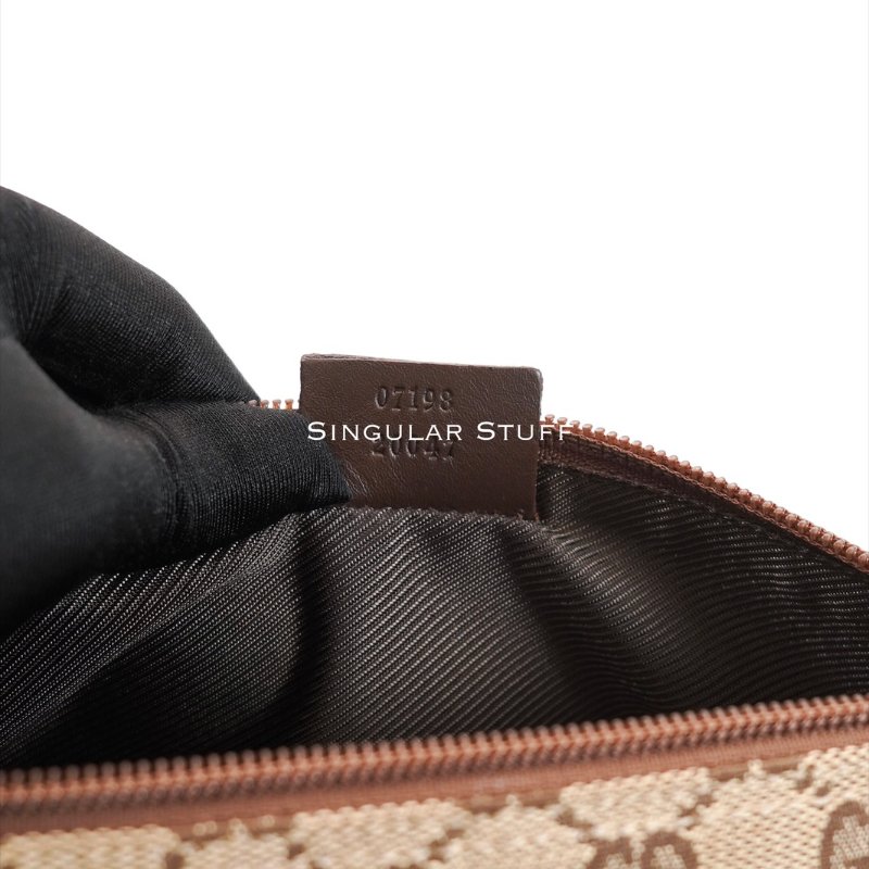 Gucci GG Monogram棕色皮革船型手拿包-14