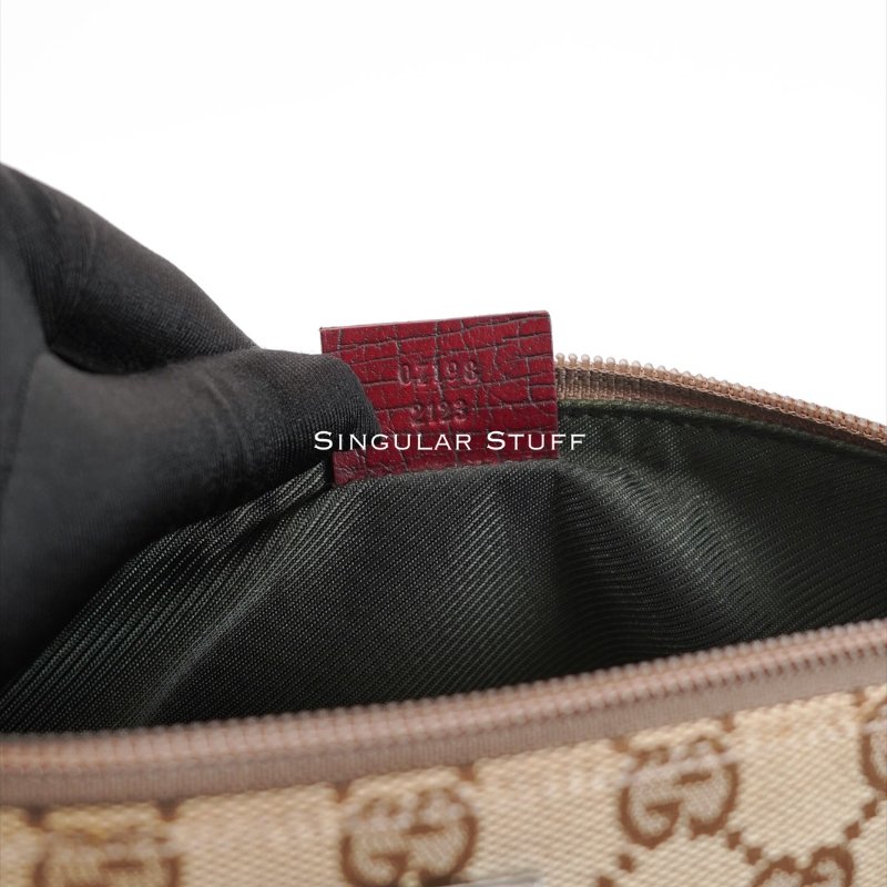 Gucci GG Monogram紅色皮革船型手拿包-11