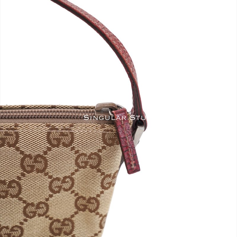 Gucci GG Monogram紅色皮革船型手拿包-16