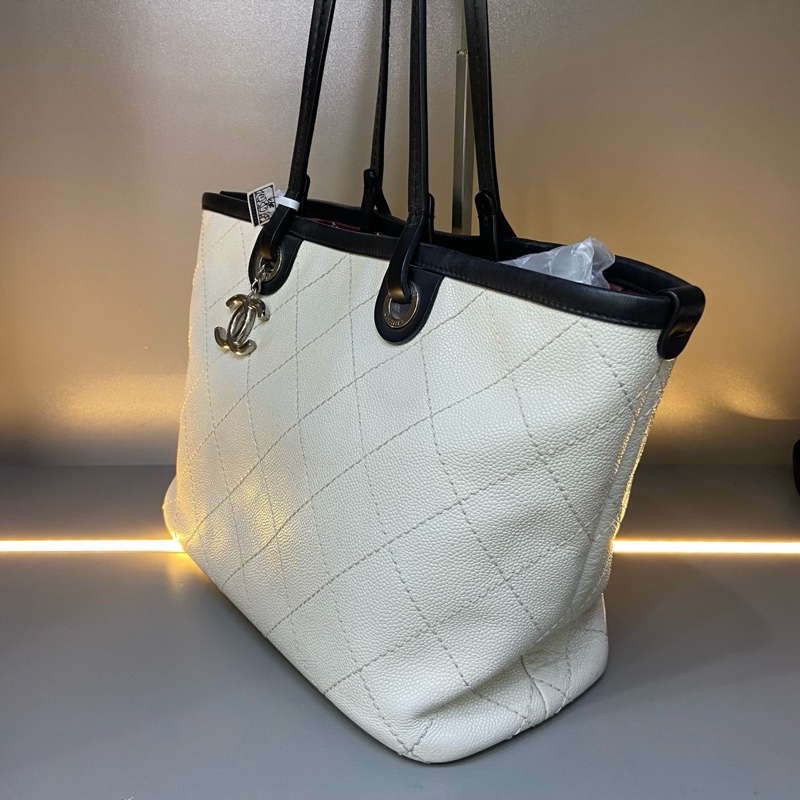 Chanel 香奈兒黑白菱格紋荔枝牛托特包 尺寸32*25*13 鐳射19開-1