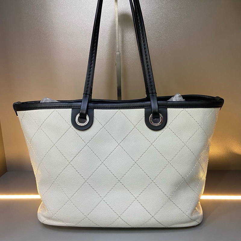 Chanel 香奈兒黑白菱格紋荔枝牛托特包 尺寸32*25*13 鐳射19開-2