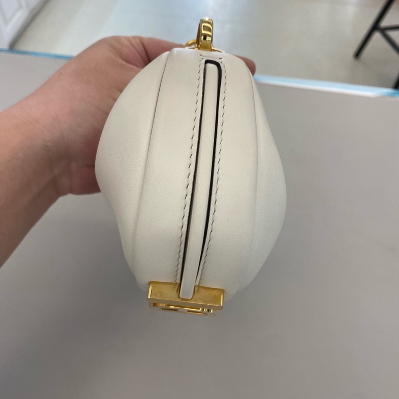 Fendi 芬迪 白金Fendigraphy mini 手腕包 小豌豆包 尺寸12x5x15-4