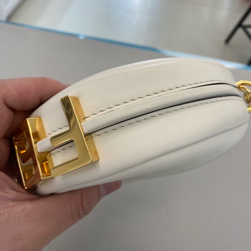 Fendi 芬迪 白金Fendigraphy mini 手腕包 小豌豆包 尺寸12x5x15-6