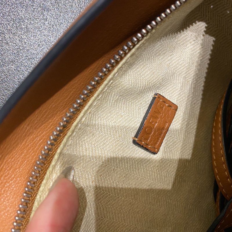 LOEWE 經典幾何拼圖包 Mini Puzzle Bag(經典焦糖棕 / 金釦)-13