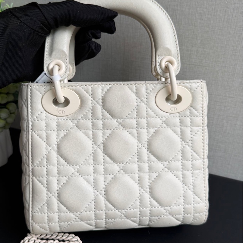 Dior/迪奧 霧面白三格戴妃包,編碼 2019 年-2