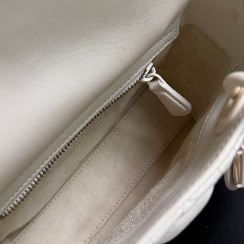 Dior/迪奧 霧面白三格戴妃包,編碼 2019 年-12