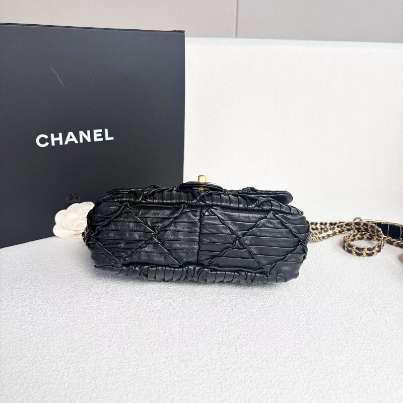 Chanel 皺褶金幣鏈條包 牛皮 芯片款 23*13*7 99新配件塵袋-6