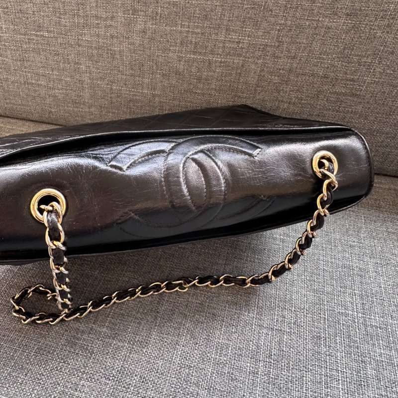 CHANEL Vintage 黑羊皮金扣鍊包-2