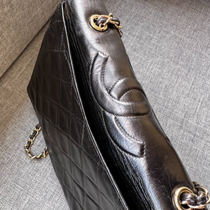 CHANEL Vintage 黑羊皮金扣鍊包-7