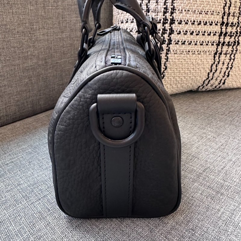 LV 黑色牛皮壓紋 KEEPALL 25-8