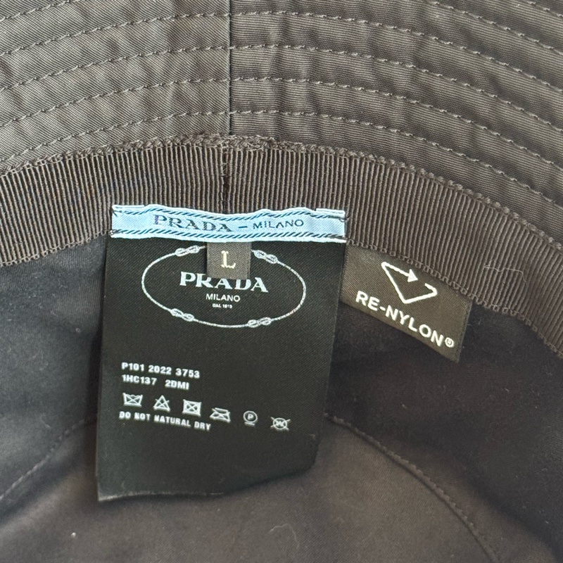 prada黑色尼龍三角鐵牌漁夫帽🎀-7