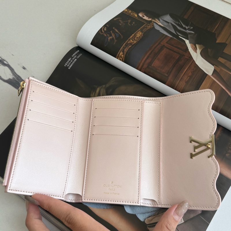 LV M83686粉色煥彩皮革三折釦式中夾🎀-10