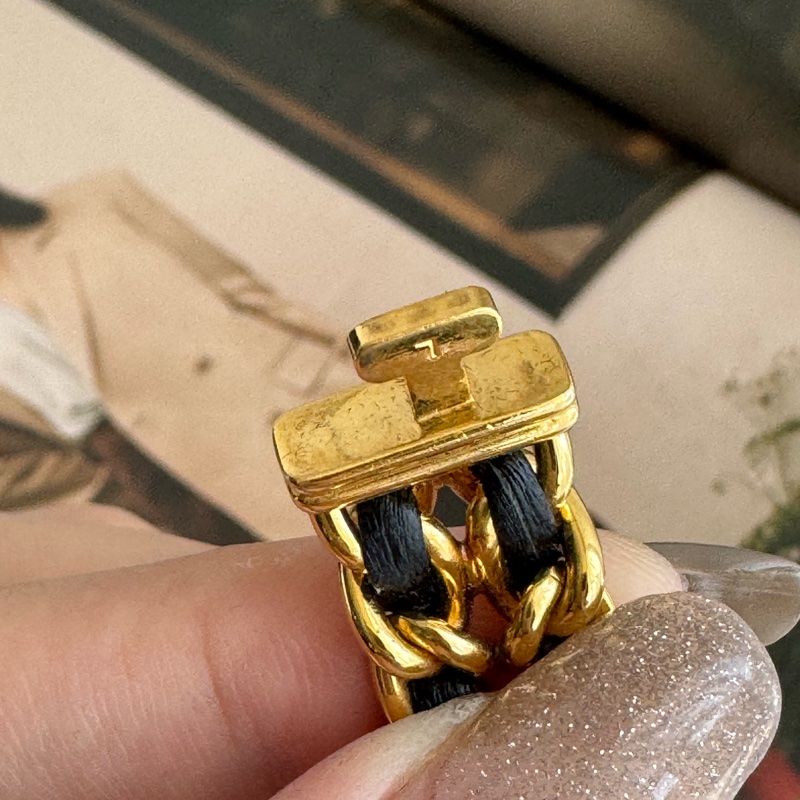 Chanel金色皮穿練首映錶L號⌚️-18