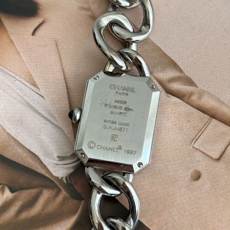 Chanel銀色首映錶L號-5