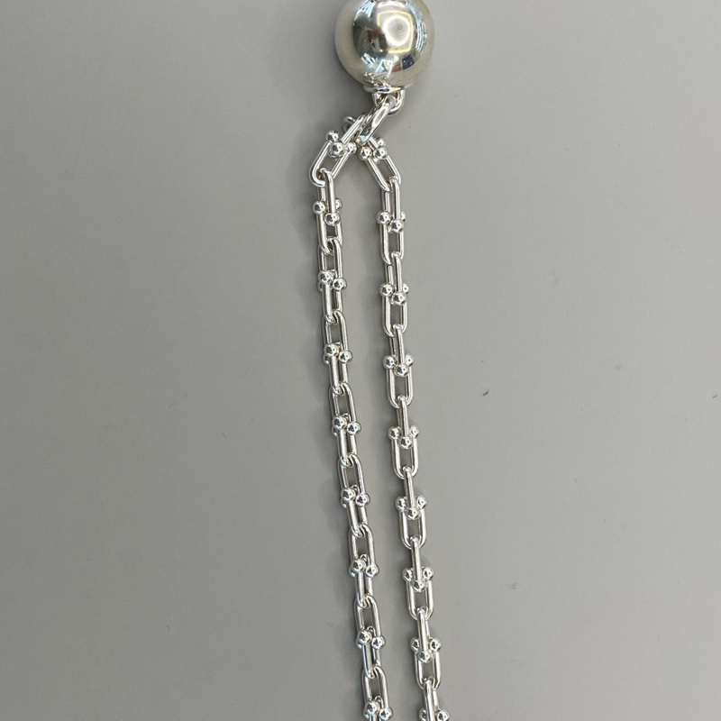 Tiffany蒂芙尼 HardWear系列純銀鎖頭珠珠吊墜馬蹄扣鏈條項鍊-3
