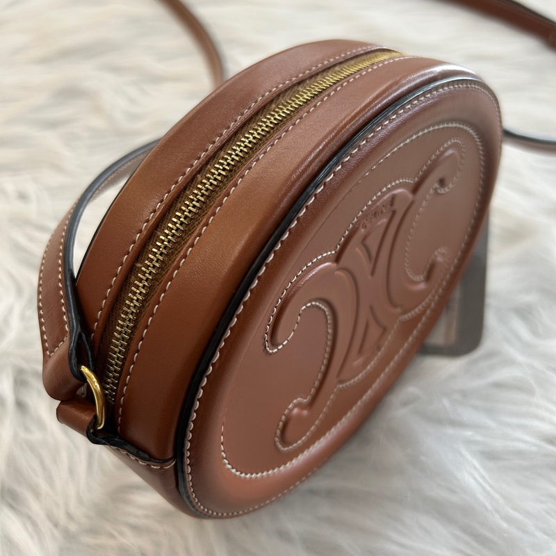 Celine cuir triomphe 焦糖色 月餅包 附防塵袋-2