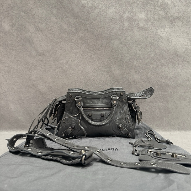 ✨Balenciaga巴黎世家Le city灰銀機車包手提包斜挎包單肩包mini 🆕閒置新 23年購入❤️正品-0