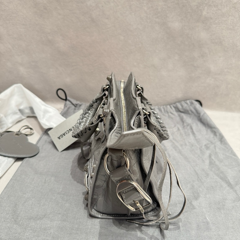 ✨Balenciaga巴黎世家Le city灰銀機車包手提包斜挎包單肩包mini 🆕閒置新 23年購入❤️正品-3
