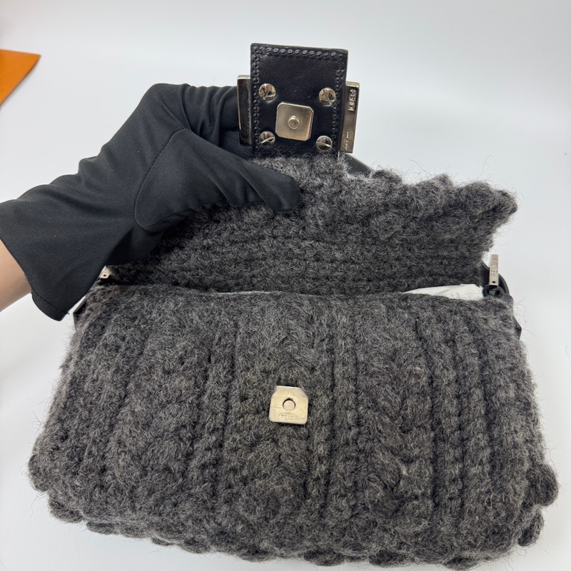 【赫蒂國際精品】Fendi Baguette 灰色毛線針織肩背包 手提包vintage 二手 中古-16