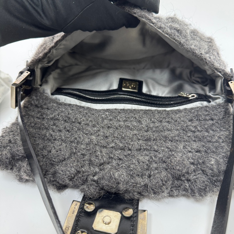 【赫蒂國際精品】Fendi Baguette 灰色毛線針織肩背包 手提包vintage 二手 中古-19
