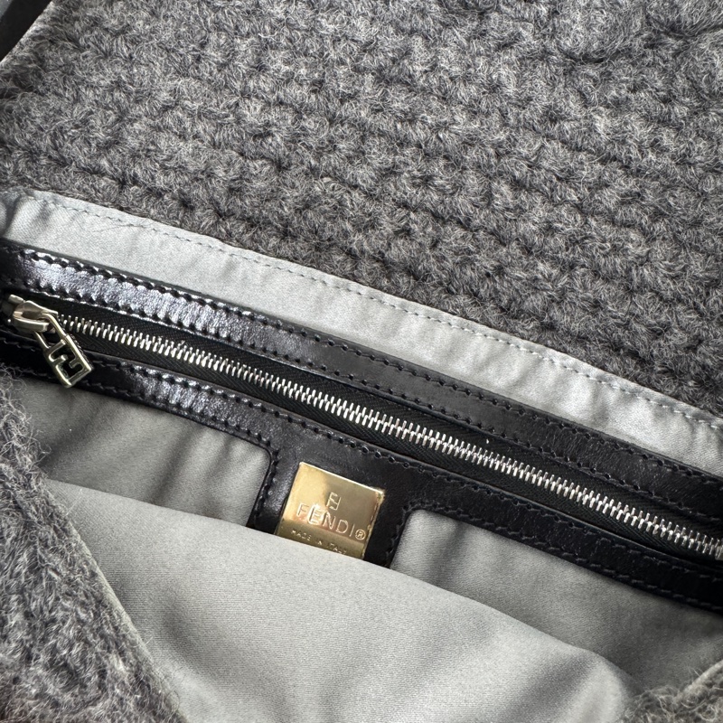 【赫蒂國際精品】Fendi Baguette 灰色毛線針織肩背包 手提包vintage 二手 中古-21