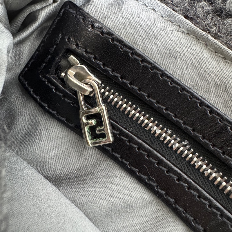 【赫蒂國際精品】Fendi Baguette 灰色毛線針織肩背包 手提包vintage 二手 中古-22