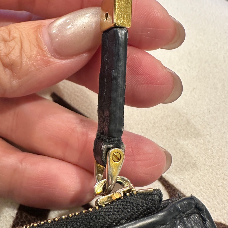 Dior 黑色柔軟小牛皮短夾-29