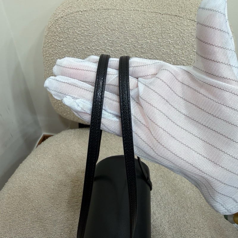 99新✨香奈兒Chanel 26P 黑色圓筒包單肩包 金扣🧡正品-5