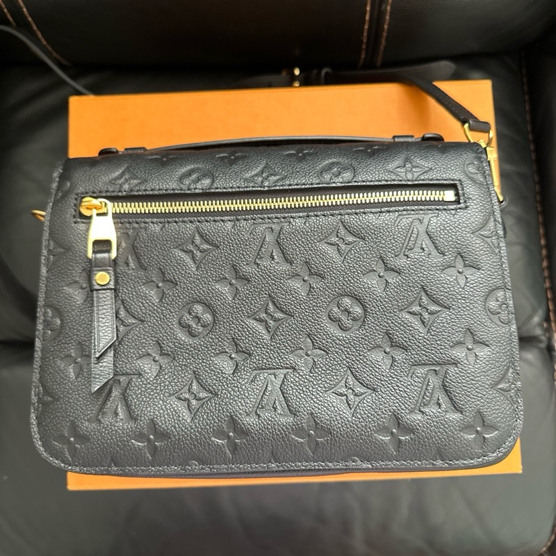 LV Pochette Métis-1