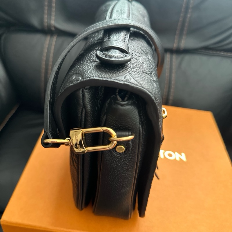 LV Pochette Métis-2