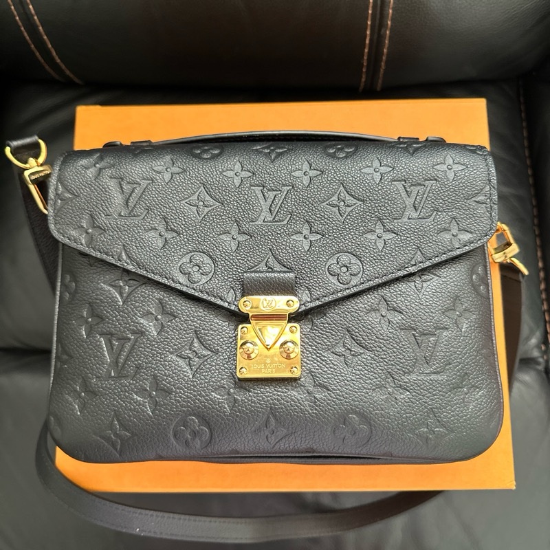 LV Pochette Métis-5