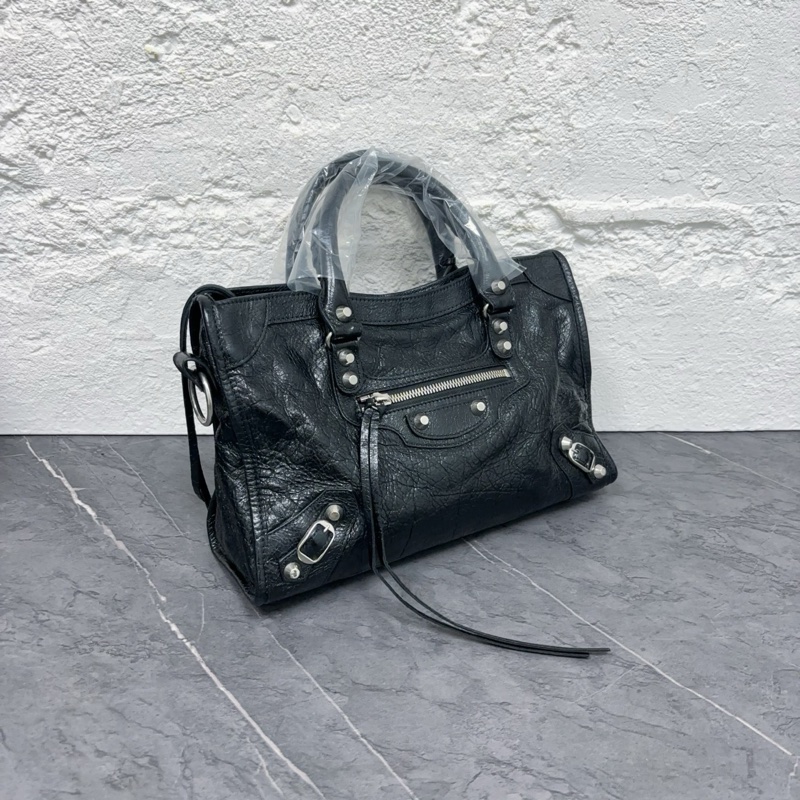 ✨幾乎全新未使用 最新款新尺寸Balenciaga巴黎世家 2024年 機車黑銀小號 熱門款 可以手提可以斜挎 黑銀小釘很帥很亮眼 🧡正品-1