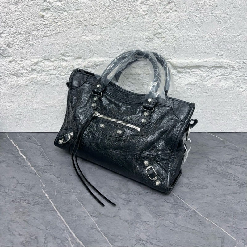 ✨幾乎全新未使用 最新款新尺寸Balenciaga巴黎世家 2024年 機車黑銀小號 熱門款 可以手提可以斜挎 黑銀小釘很帥很亮眼 🧡正品-2