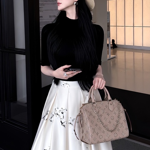 LV Bella 月光女神抽繩包｜背上直接女神感直接拉滿💫