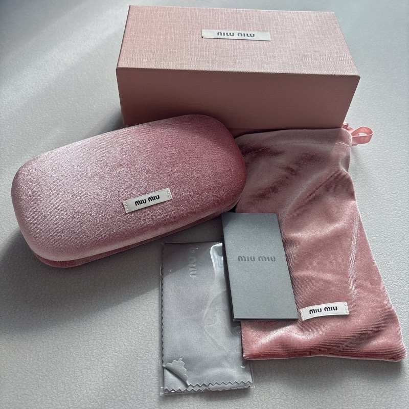Miu Miu 窄版橢方型太陽眼鏡黑金色SMU B04-F 大Logo-11