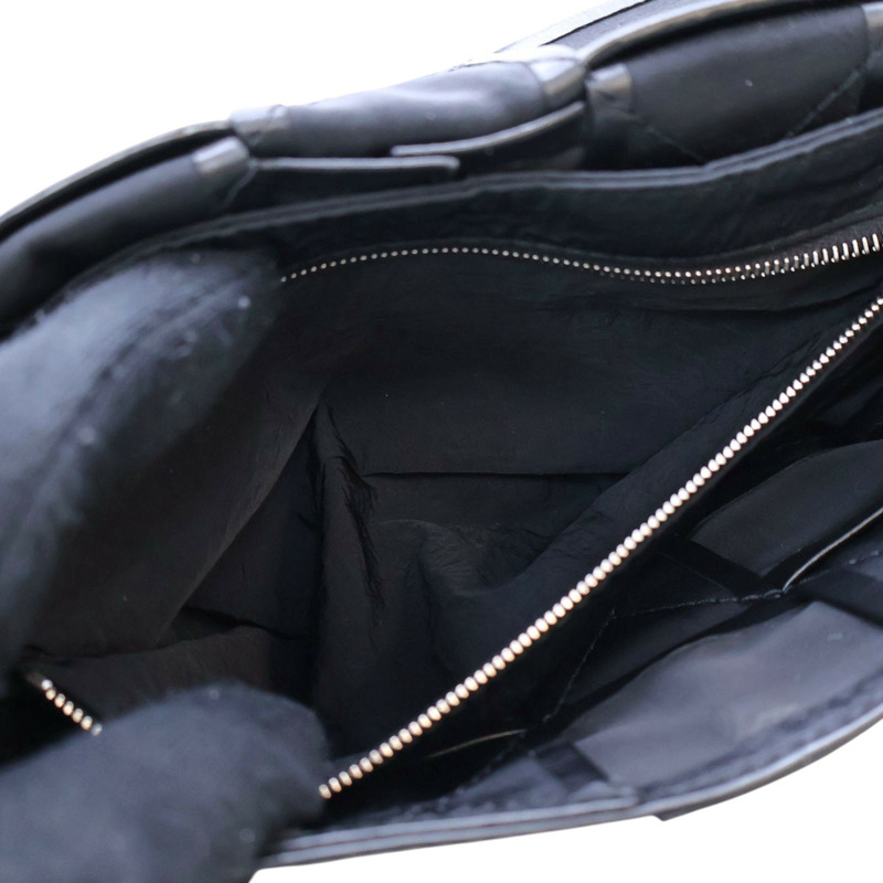 黑色 編織牛皮Cassette Bag 肩背包【BOTTEGA VENETA 寶緹嘉】 737950-3
