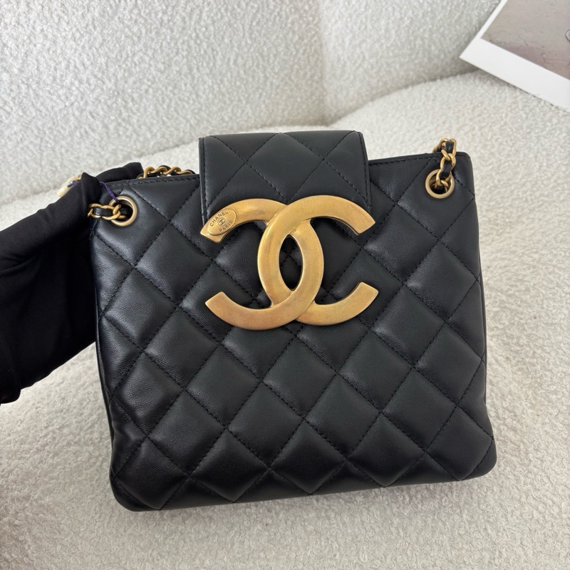 99✨Chanel香奈兒 24C大logo竪版托特包單肩包 黑金羊皮23年❤️正品-1