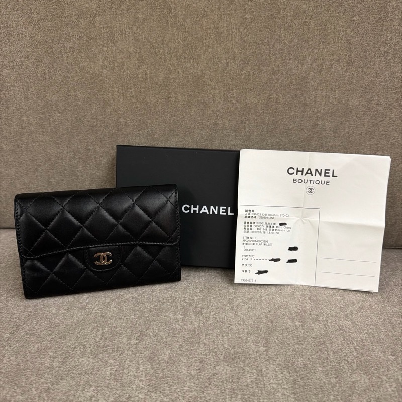 全新品香奈兒CC Logo菱格紋小羊皮銀扣 翻蓋中夾-9
