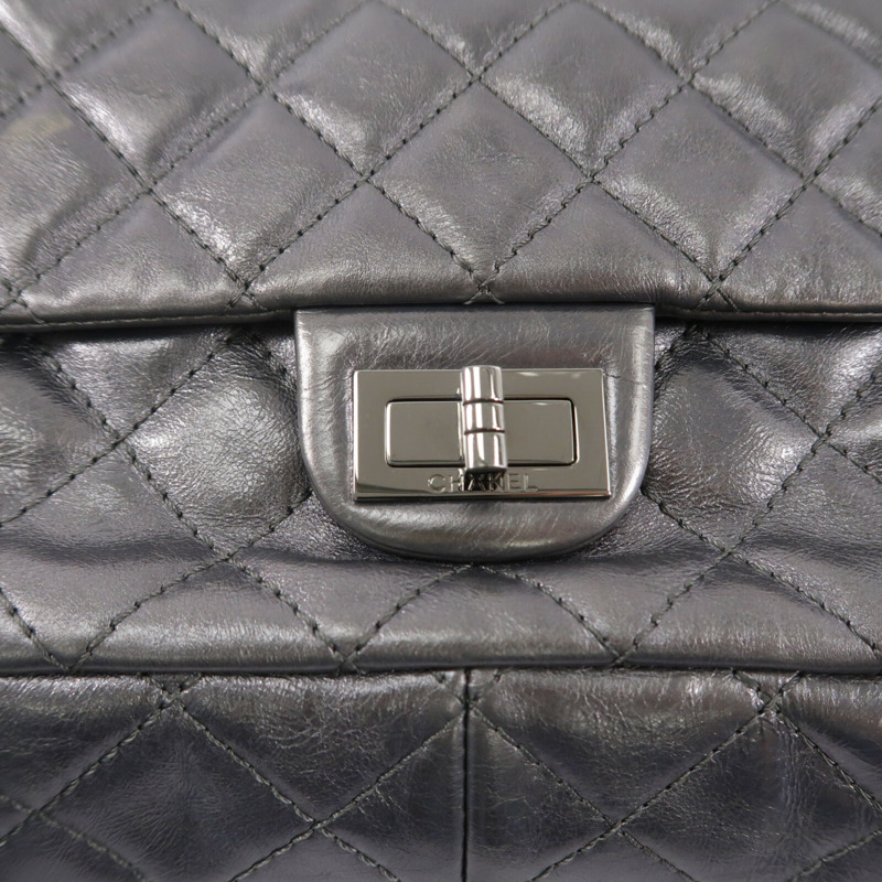 CHANEL 牛皮皮革2.55 Reissue Shoulder Bag鏈帶肩背袋-6