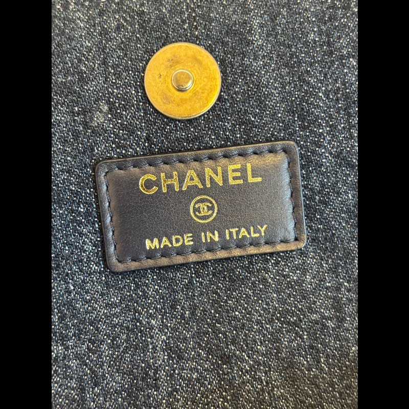 Chanel mini 19 Woc-13