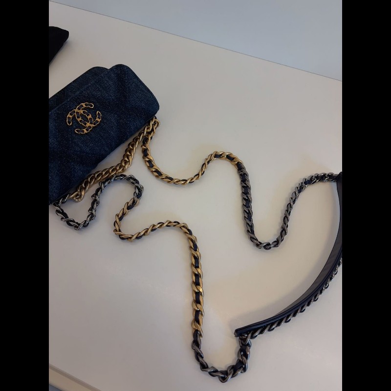 Chanel mini 19 Woc-17