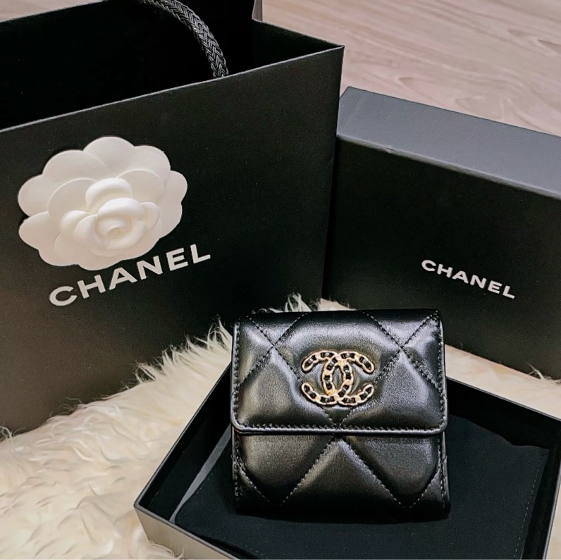 CHANEL 可遇不可求的19皮夾-11